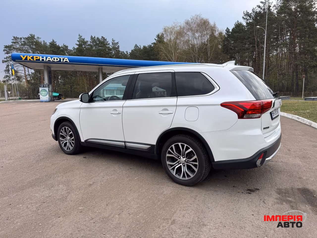 Mitsubishi Outlander - фото 5