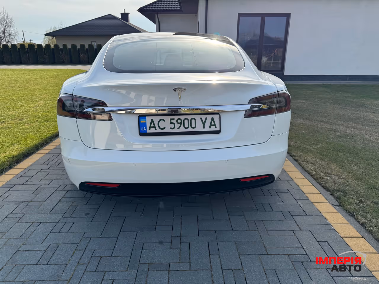 Tesla Model S - фото 4