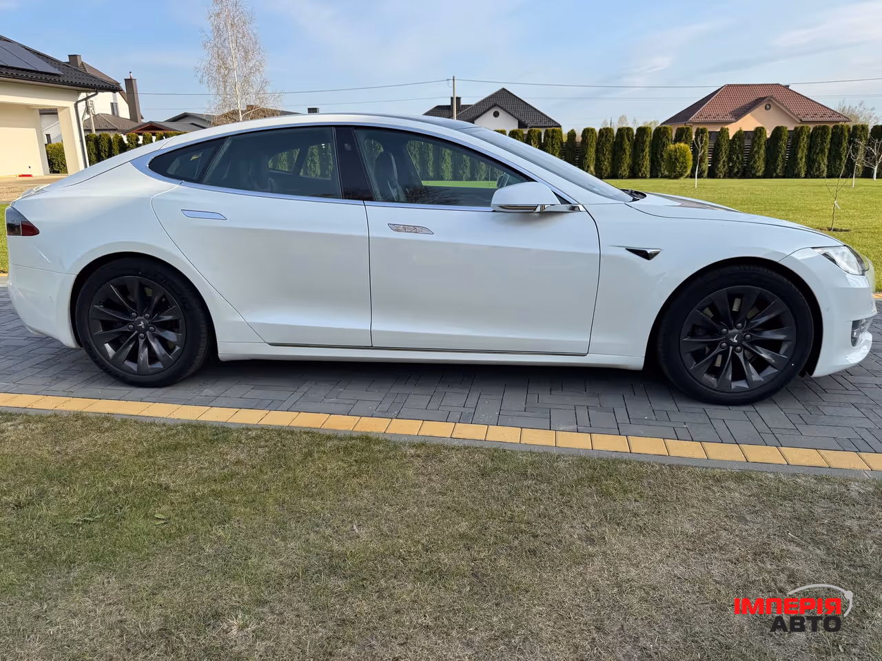 Tesla Model S - фото 7