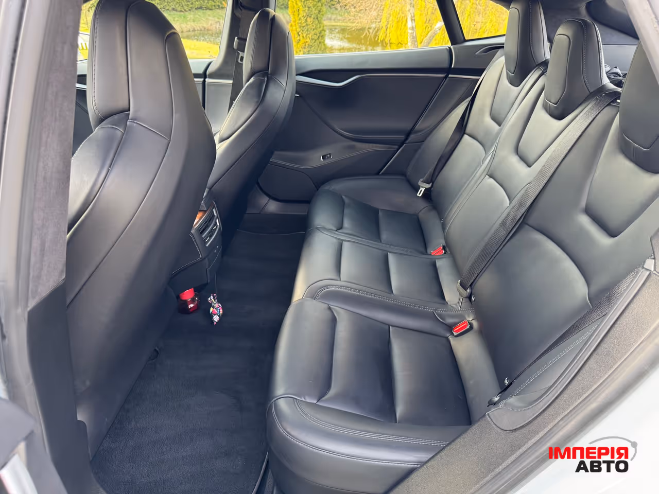 Tesla Model S - фото 18