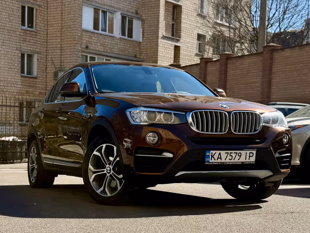 BMW X4 - фото 1