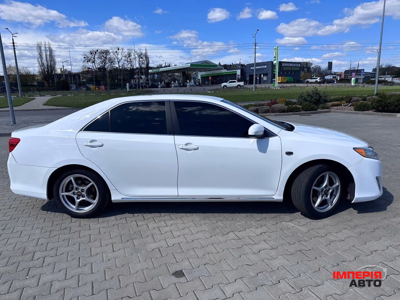 Toyota Camry - фото 13