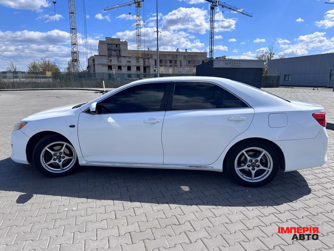 Toyota Camry - фото 6