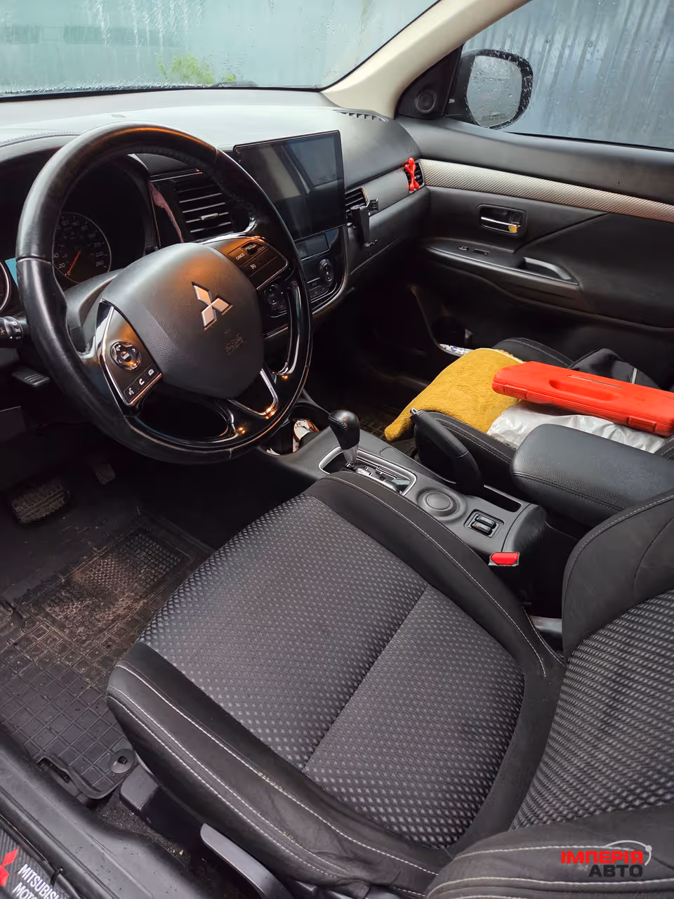 Mitsubishi Outlander - фото 8