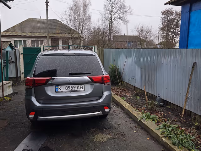 Mitsubishi Outlander - фото 5