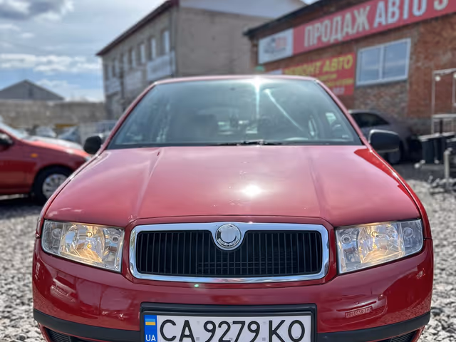 Skoda Fabia - фото 3