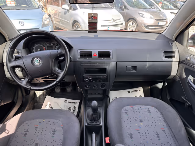Skoda Fabia - фото 5