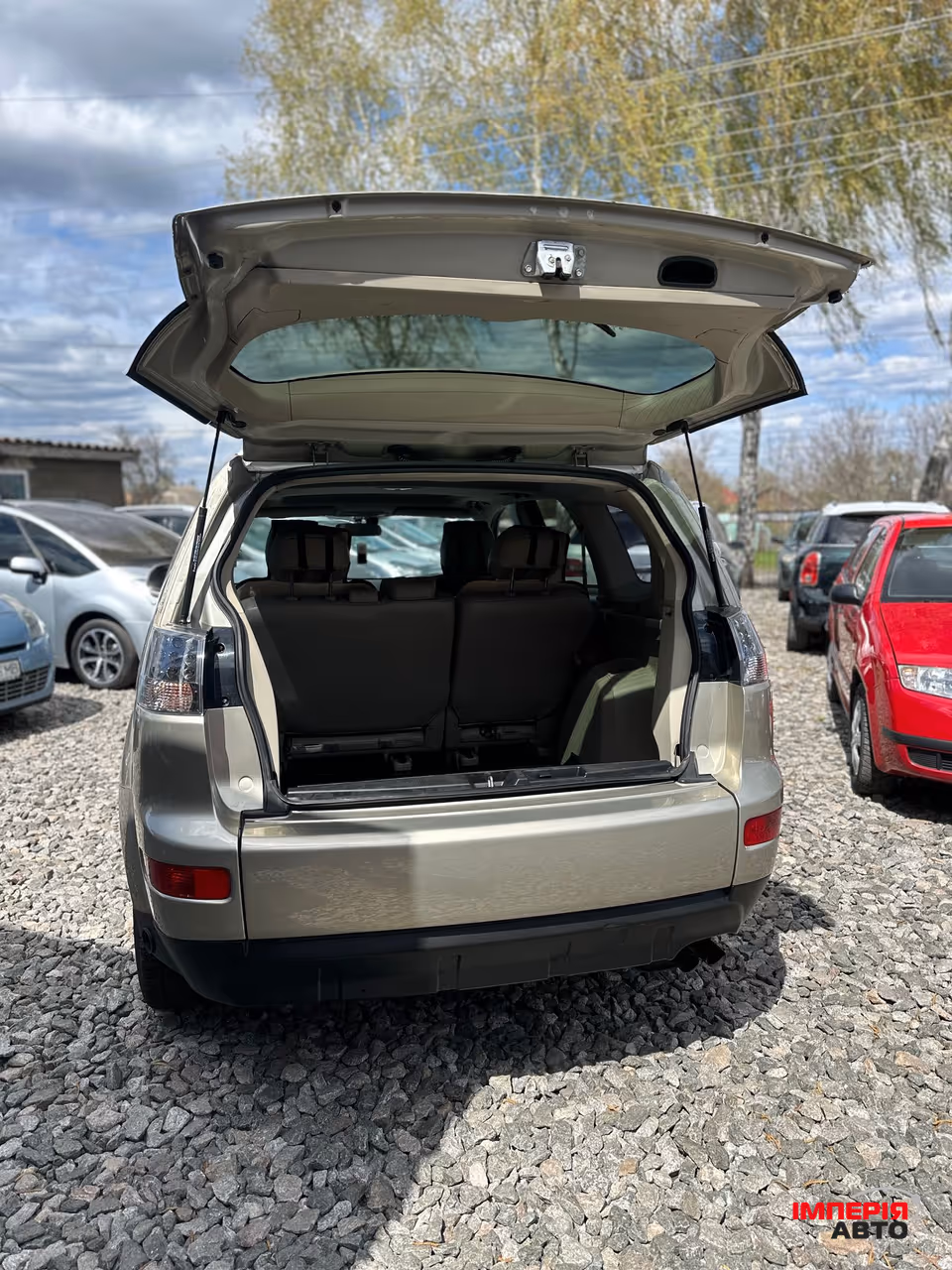 Mitsubishi Outlander - фото 11