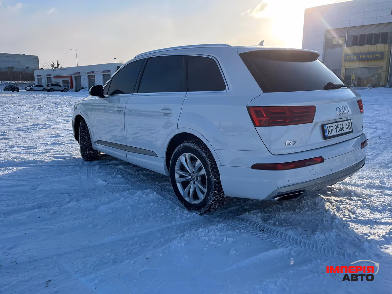 Audi Q7 - фото 7