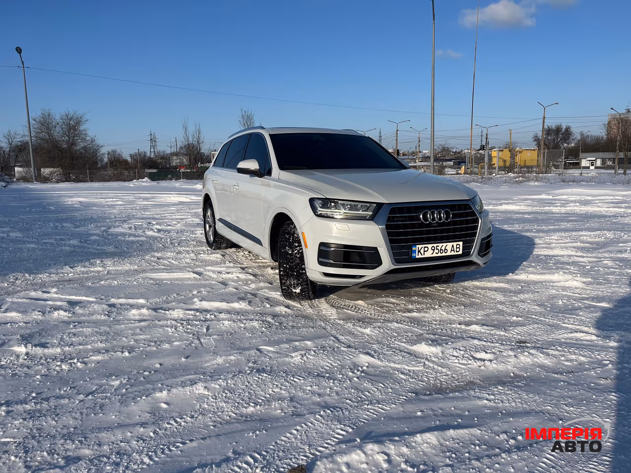 Audi Q7 - фото 9
