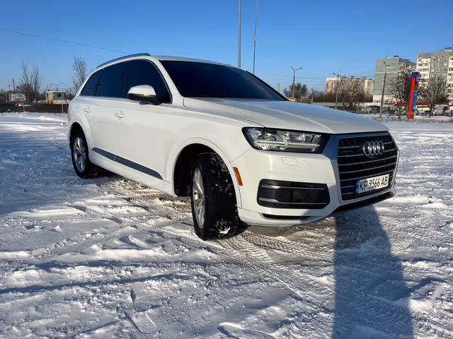 Audi Q7 - фото 2