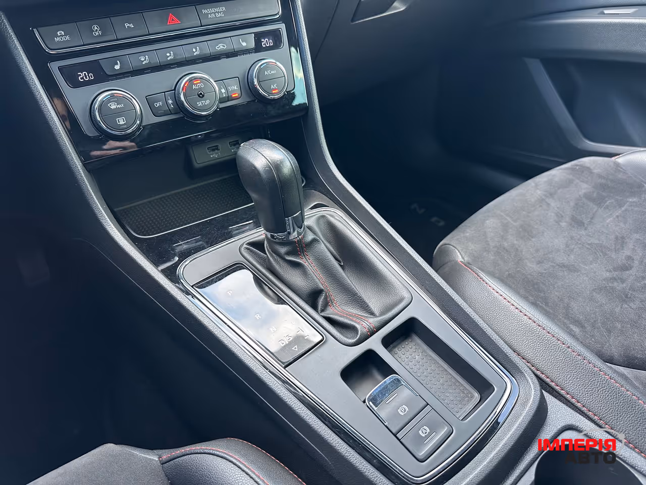 SEAT Leon - фото 21