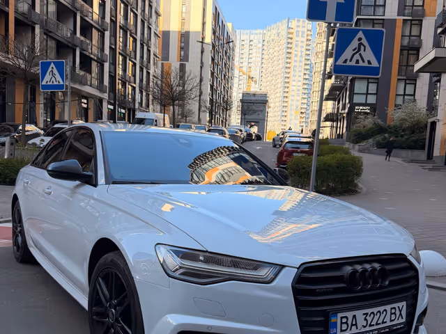 Audi A6 - фото 1