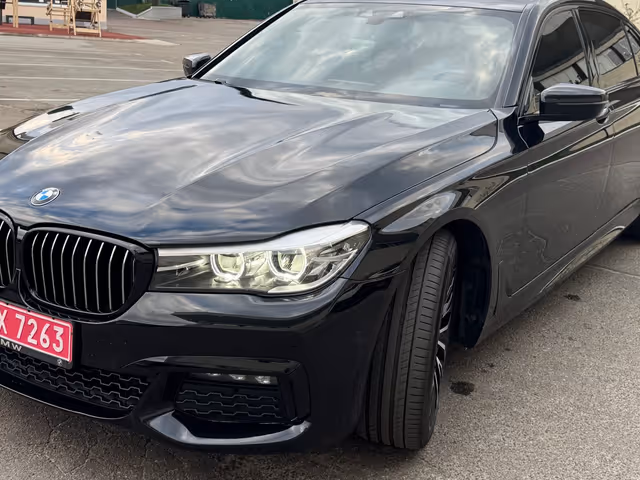 BMW 7 серії - фото 3