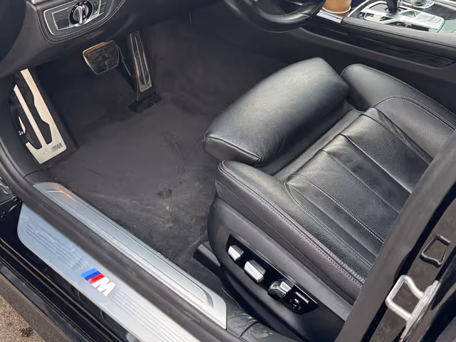 BMW 7 серії - фото 4