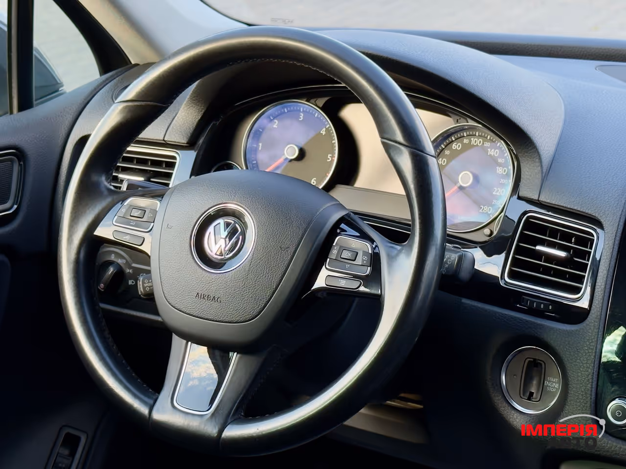 Volkswagen Touareg - фото 31