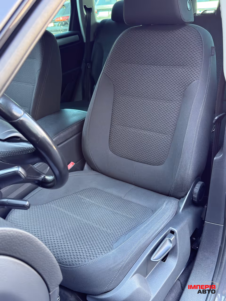 Volkswagen Touareg - фото 19