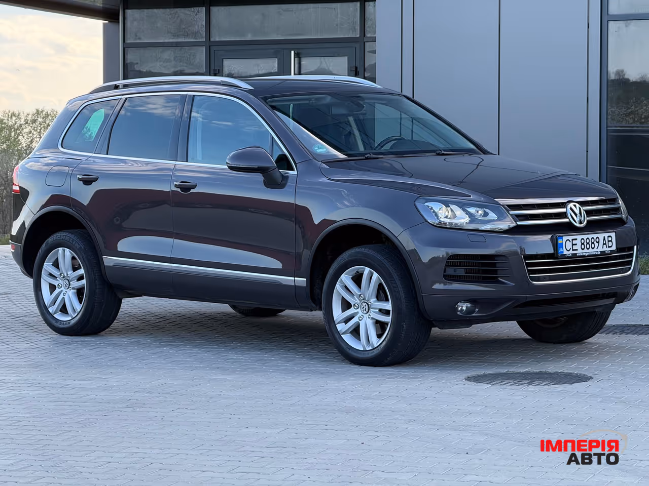 Volkswagen Touareg - фото 1