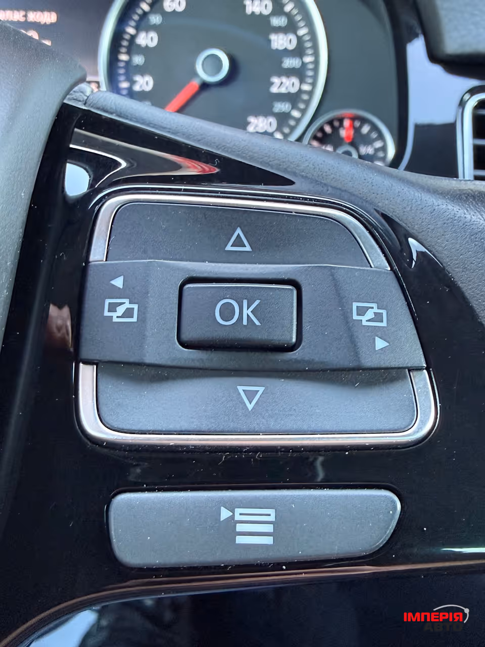 Volkswagen Touareg - фото 32