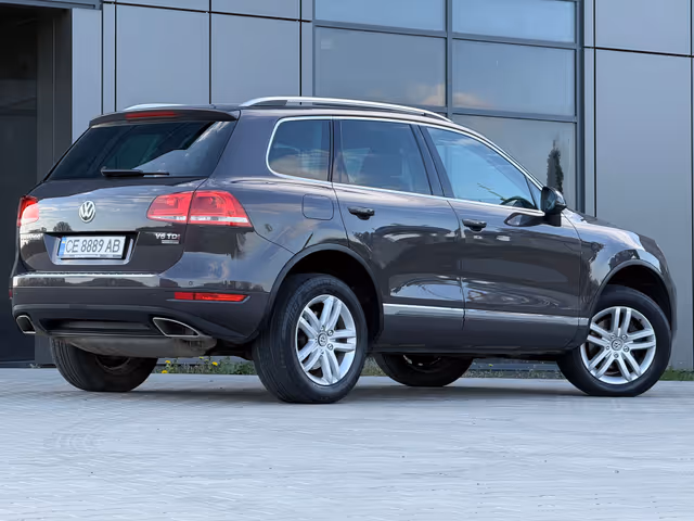 Volkswagen Touareg - фото 4
