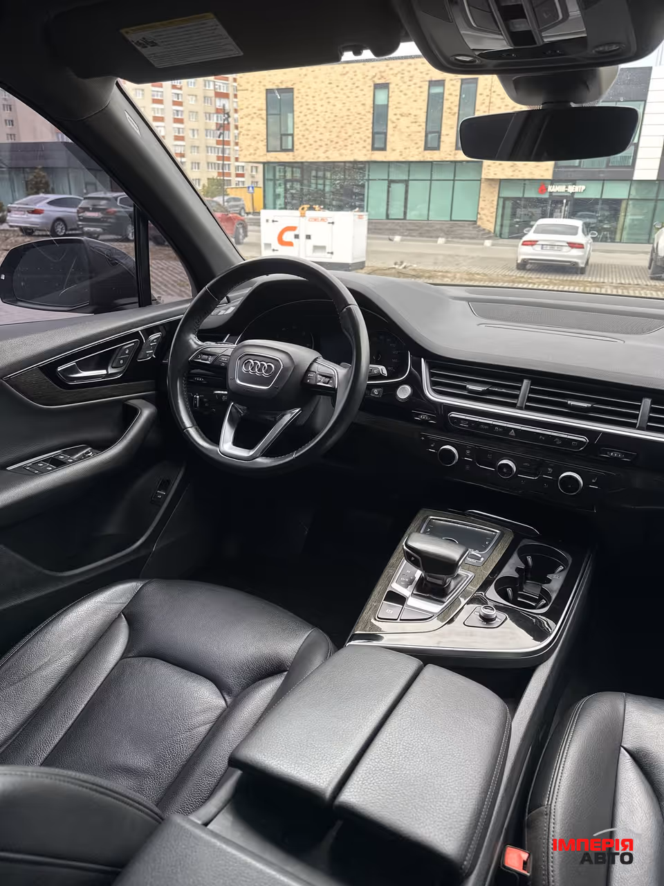 Audi Q7 - фото 28
