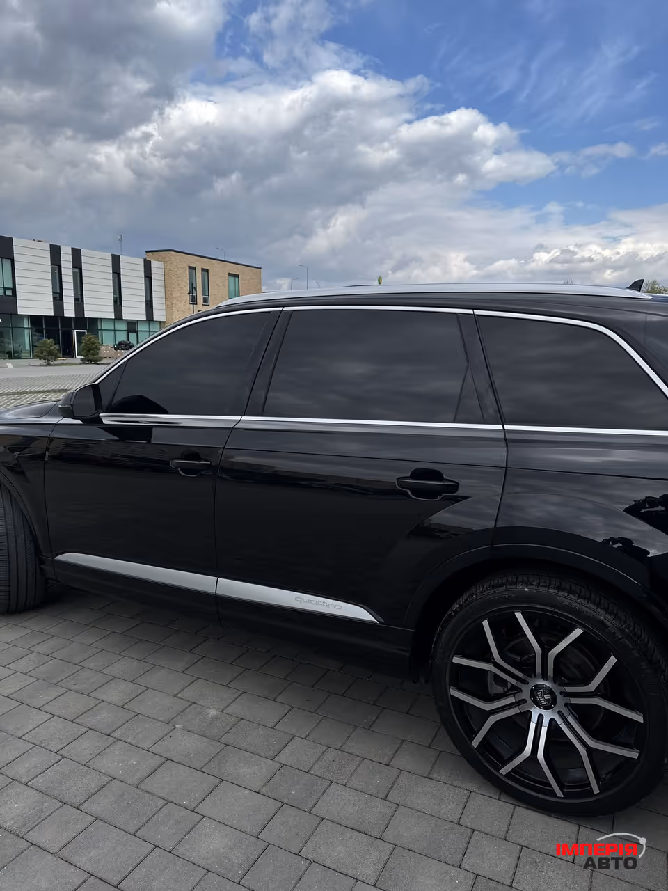 Audi Q7 - фото 15