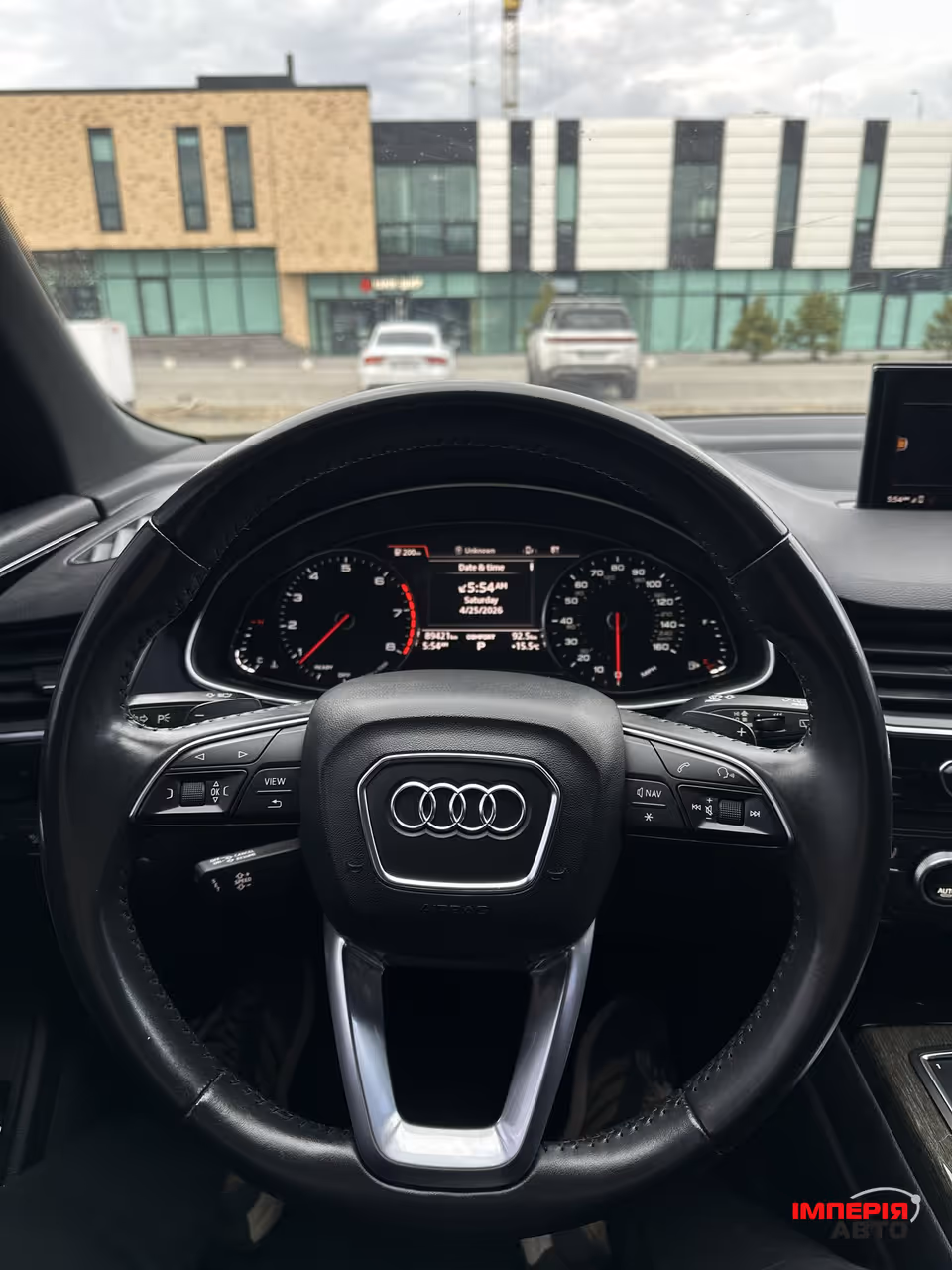 Audi Q7 - фото 24