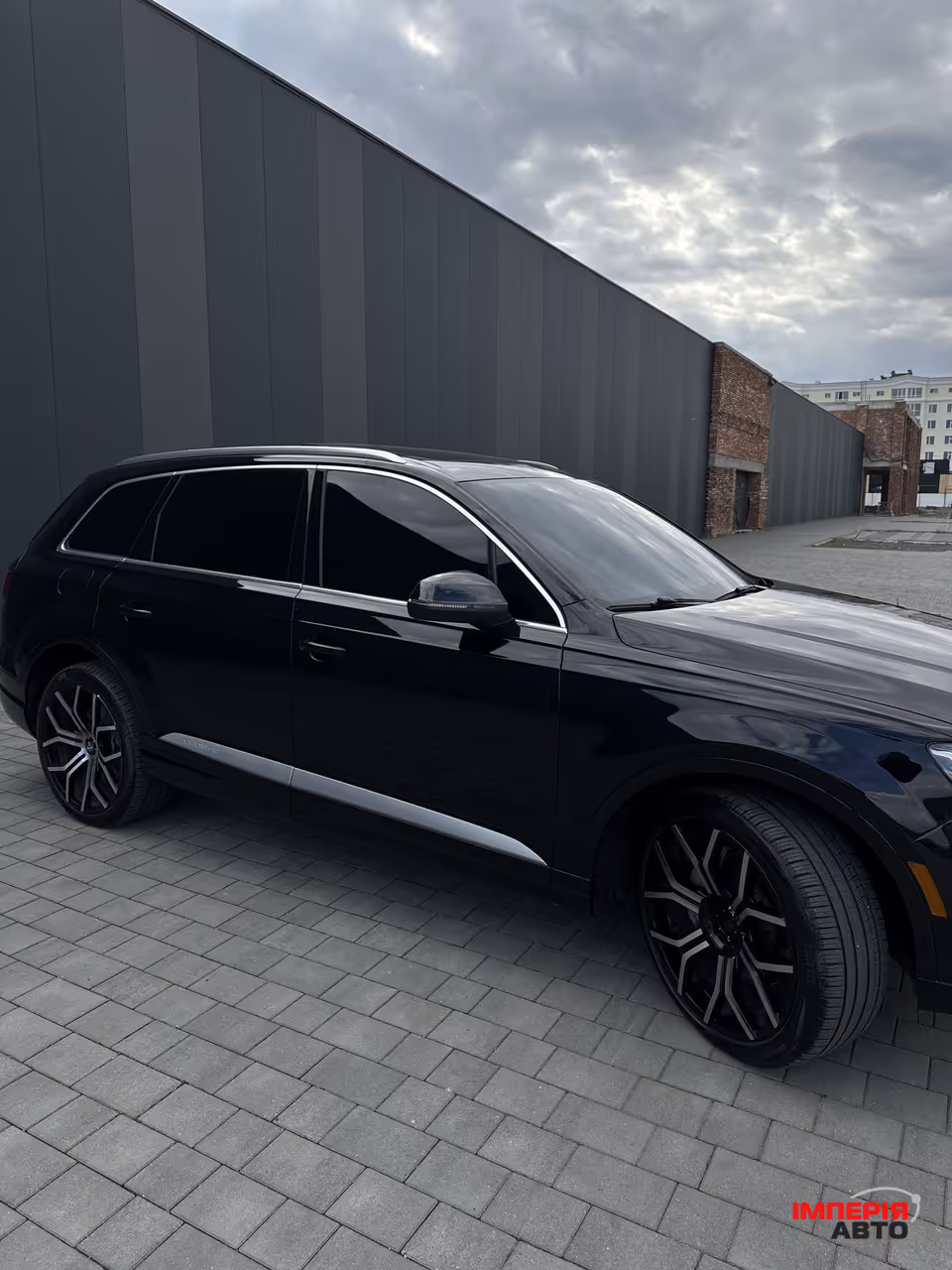 Audi Q7 - фото 10