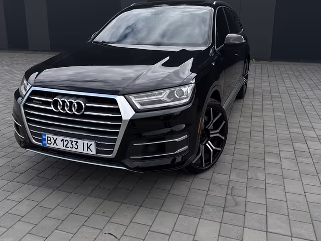 Audi Q7 - фото 1