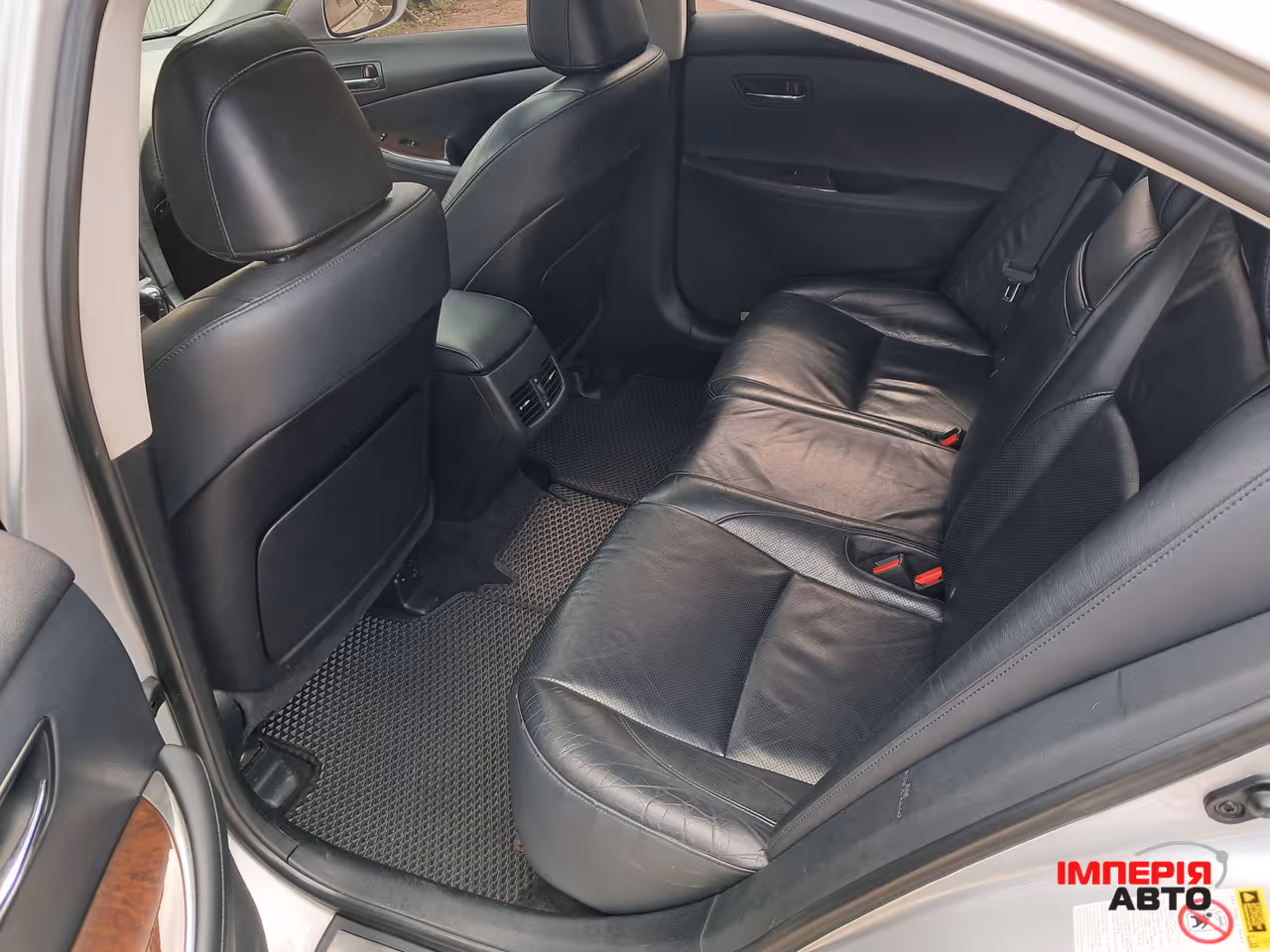 Lexus ES - фото 17