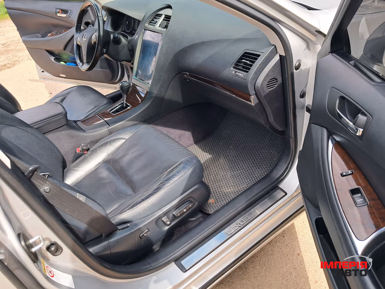 Lexus ES - фото 13