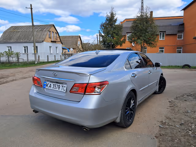 Lexus ES - фото 3