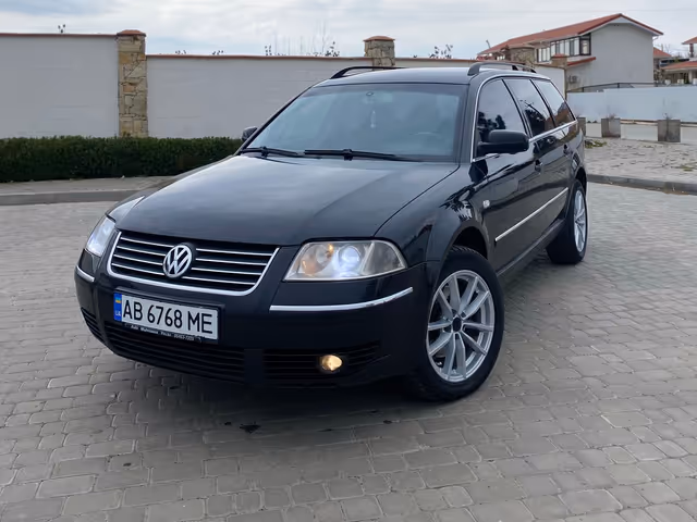 Volkswagen Passat - фото 1