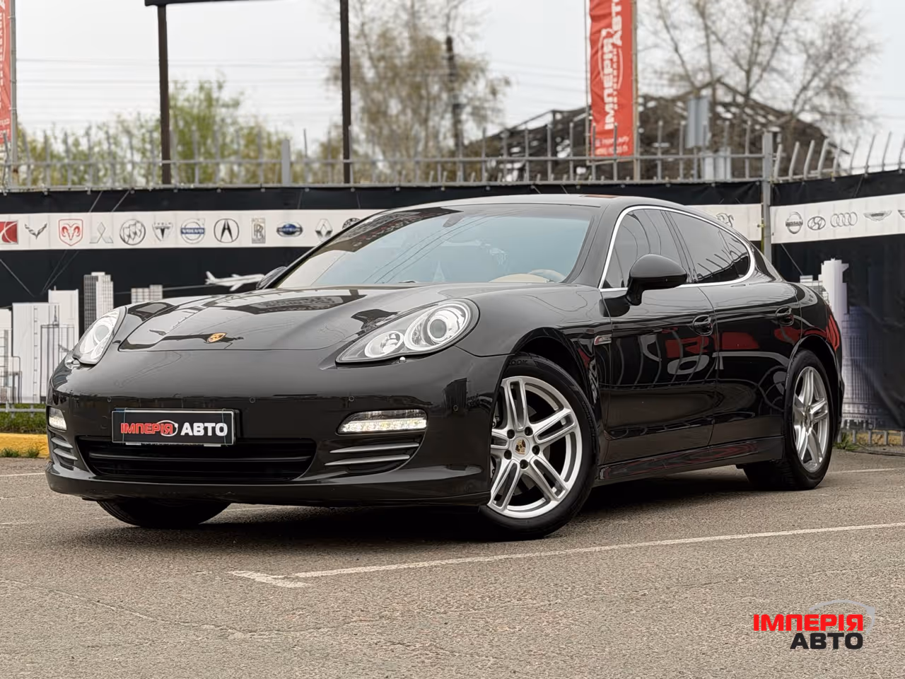 Porsche Panamera - фото 1