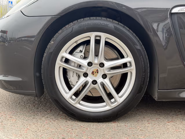 Porsche Panamera - фото 4