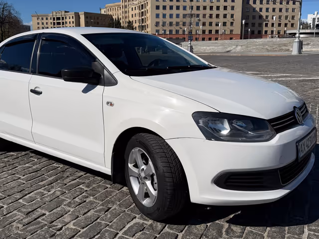 Volkswagen Polo - фото 2