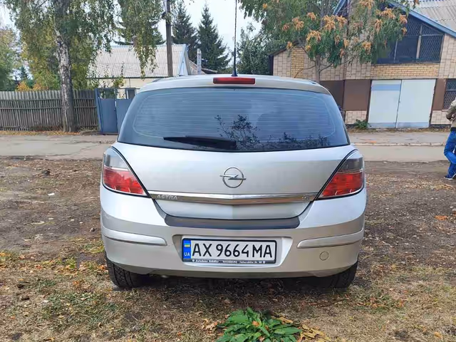 Opel Astra - фото 4