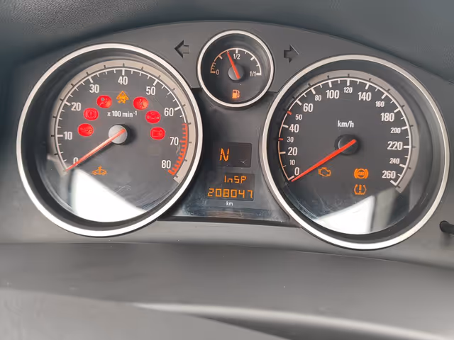 Opel Astra - фото 2