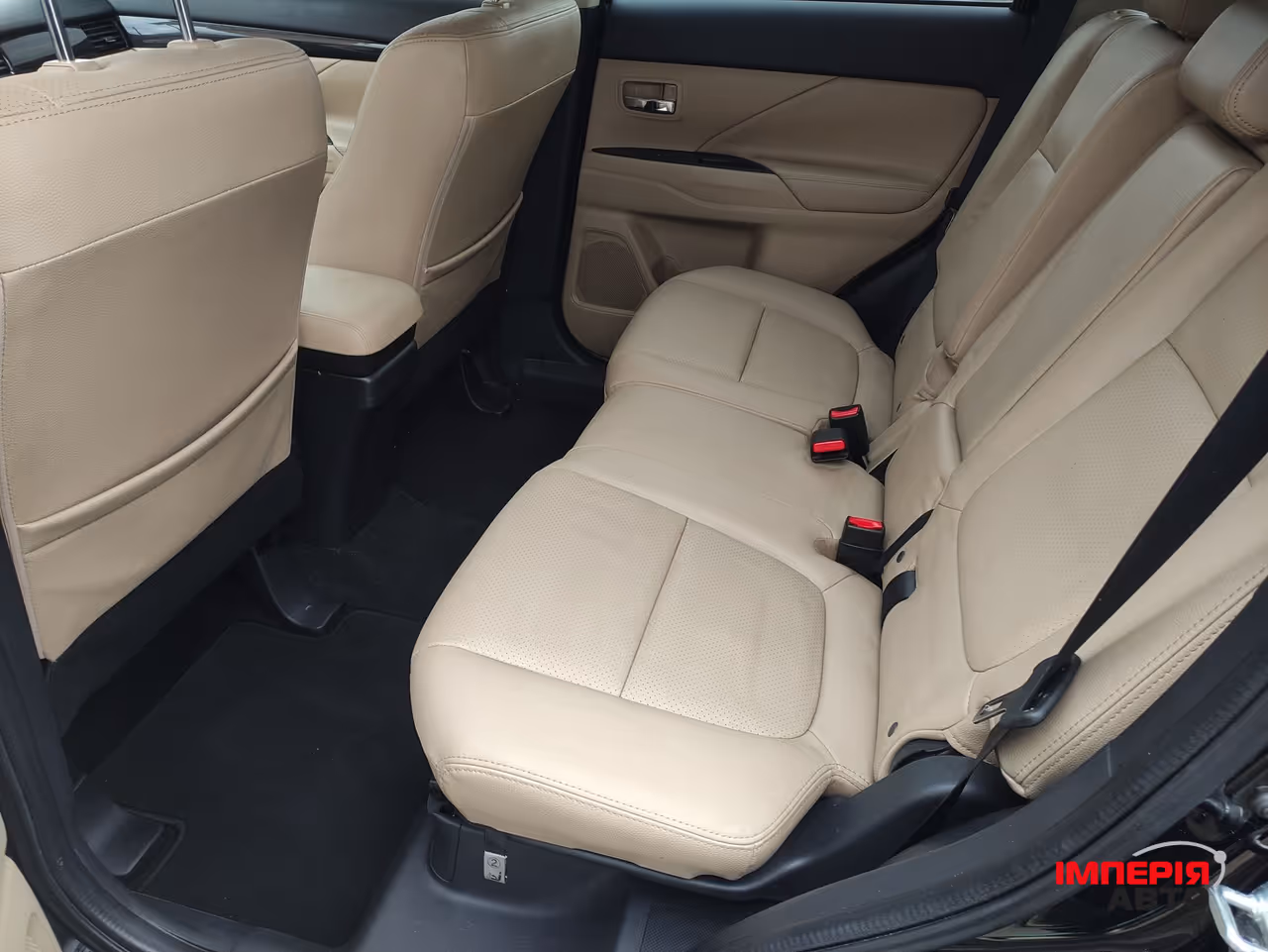 Mitsubishi Outlander - фото 13