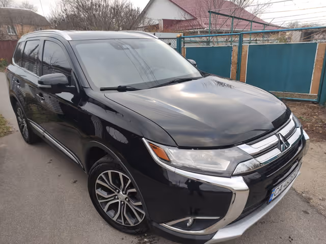 Mitsubishi Outlander - фото 2