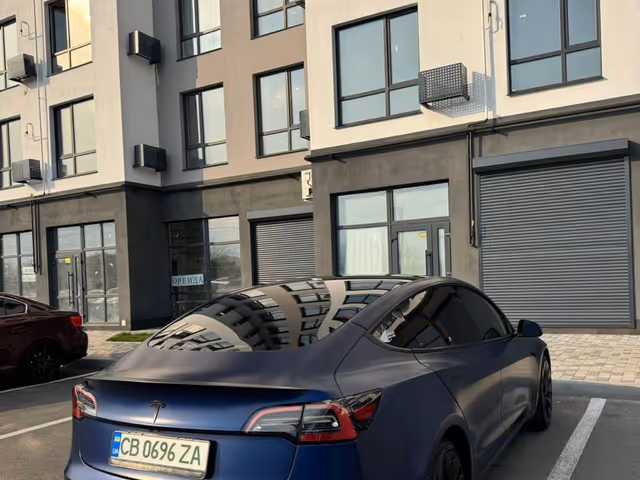 Tesla Model 3 - фото 2