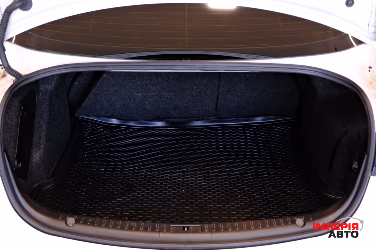 Mazda 3 - фото 9