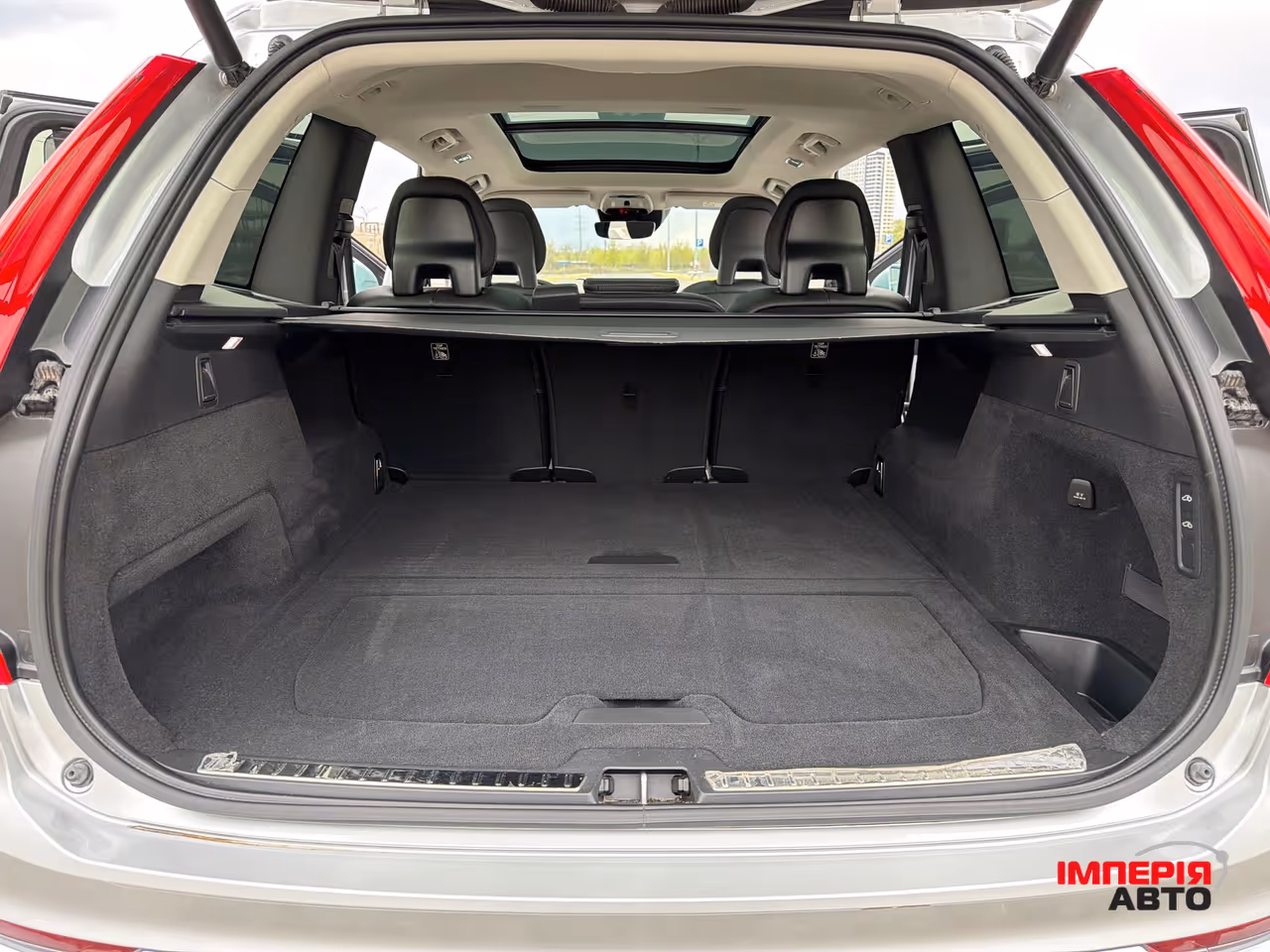 Volvo XC90 - фото 33