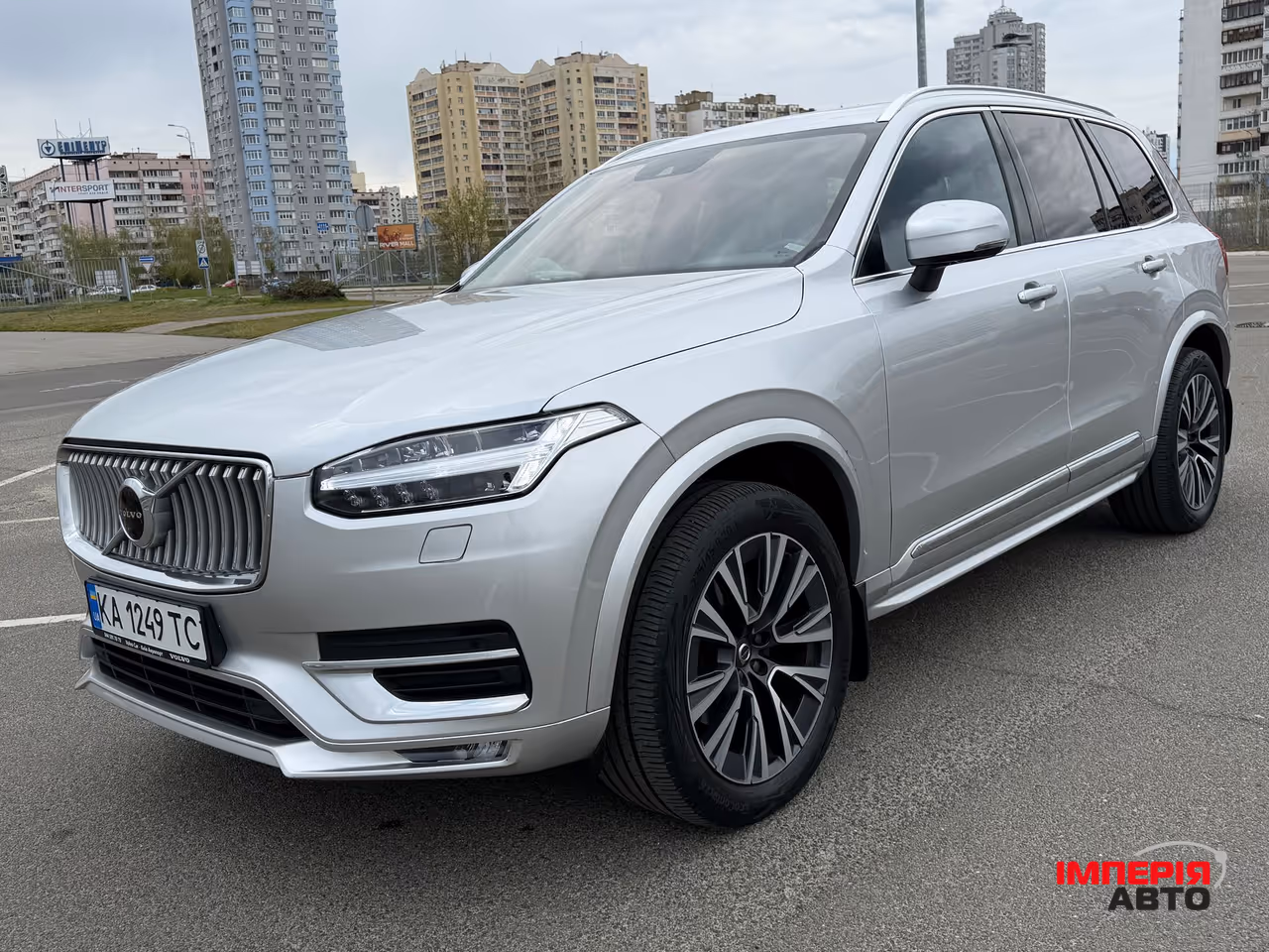 Volvo XC90 - фото 12