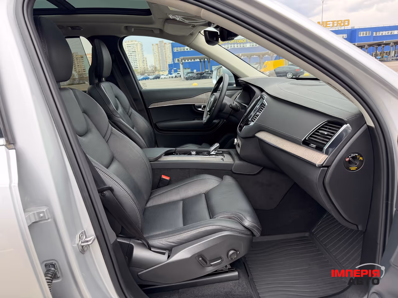 Volvo XC90 - фото 18