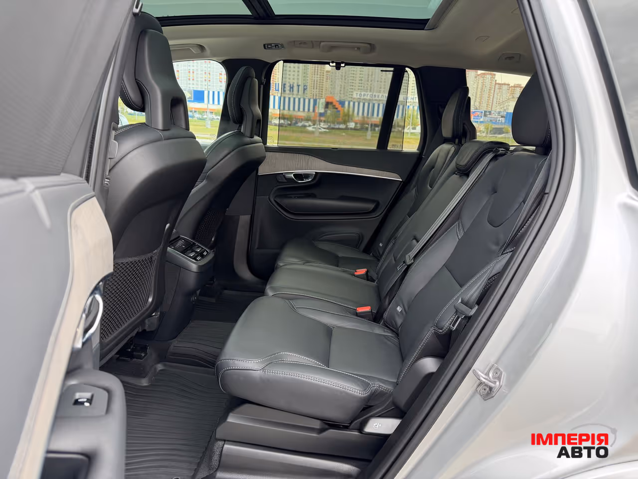 Volvo XC90 - фото 17