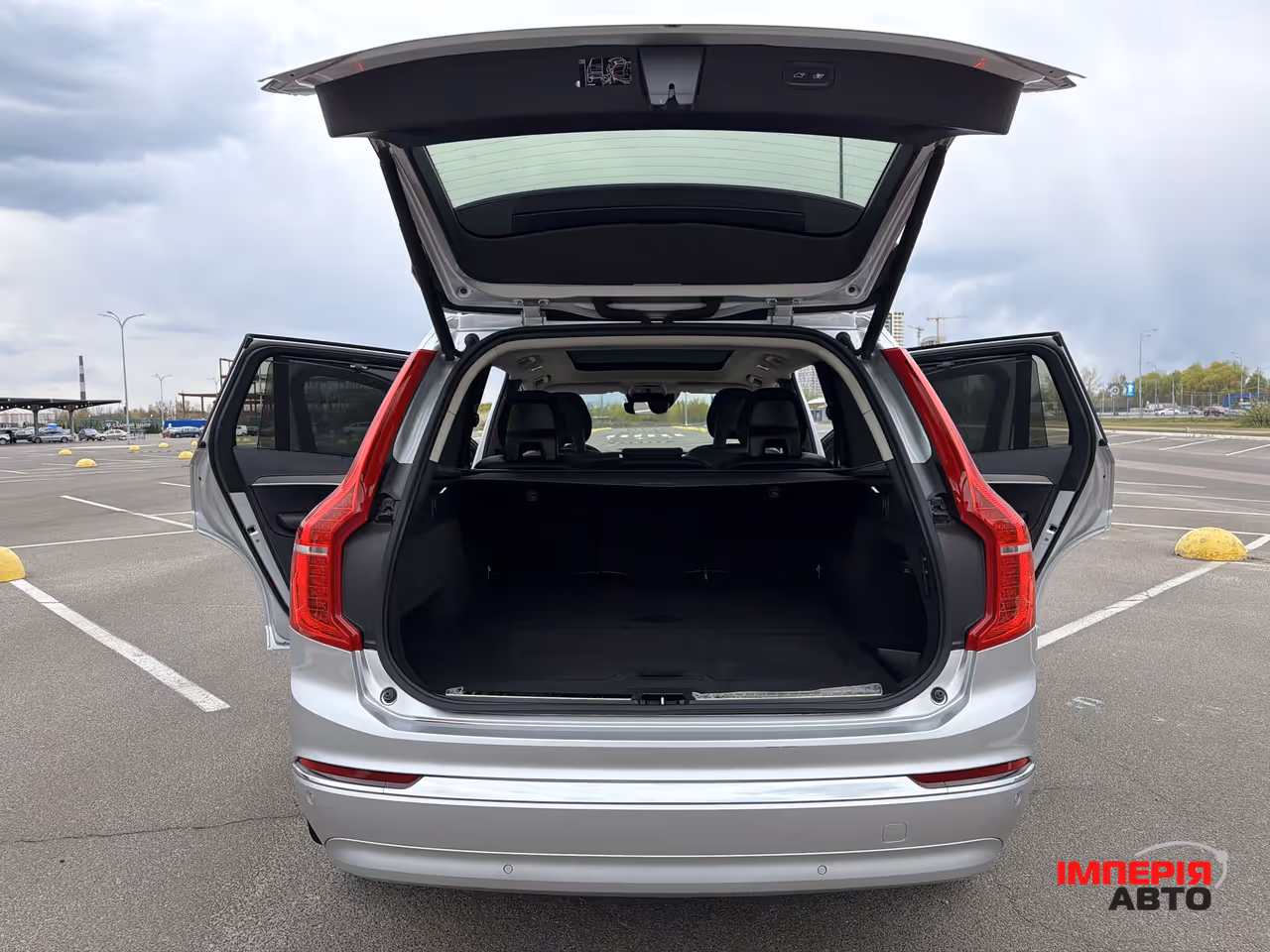 Volvo XC90 - фото 32