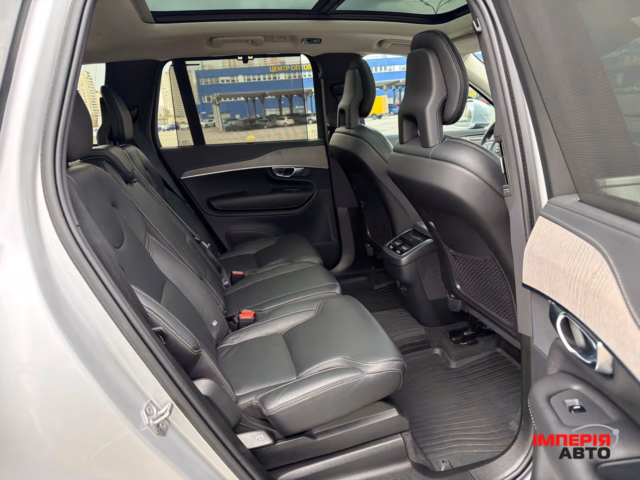 Volvo XC90 - фото 19