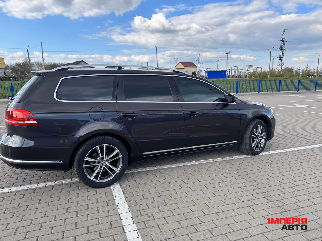 Volkswagen Passat - фото 6