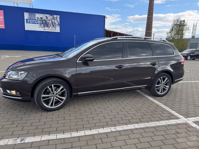 Volkswagen Passat - фото 2